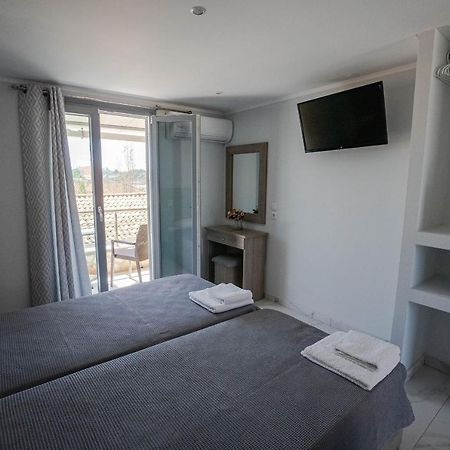 Golden Dolphin Studios & Apartments Alykes  Luaran gambar