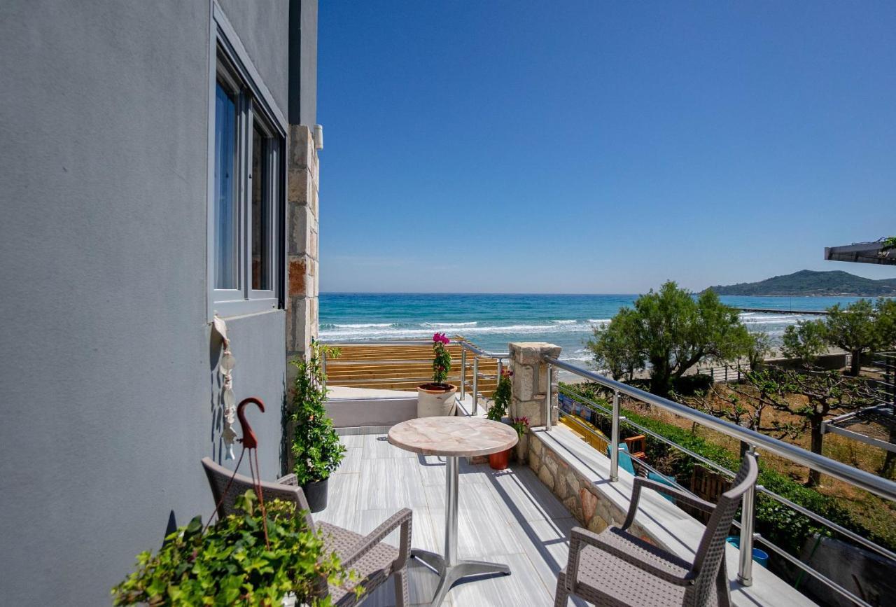 Golden Dolphin Studios & Apartments Alykes  Luaran gambar