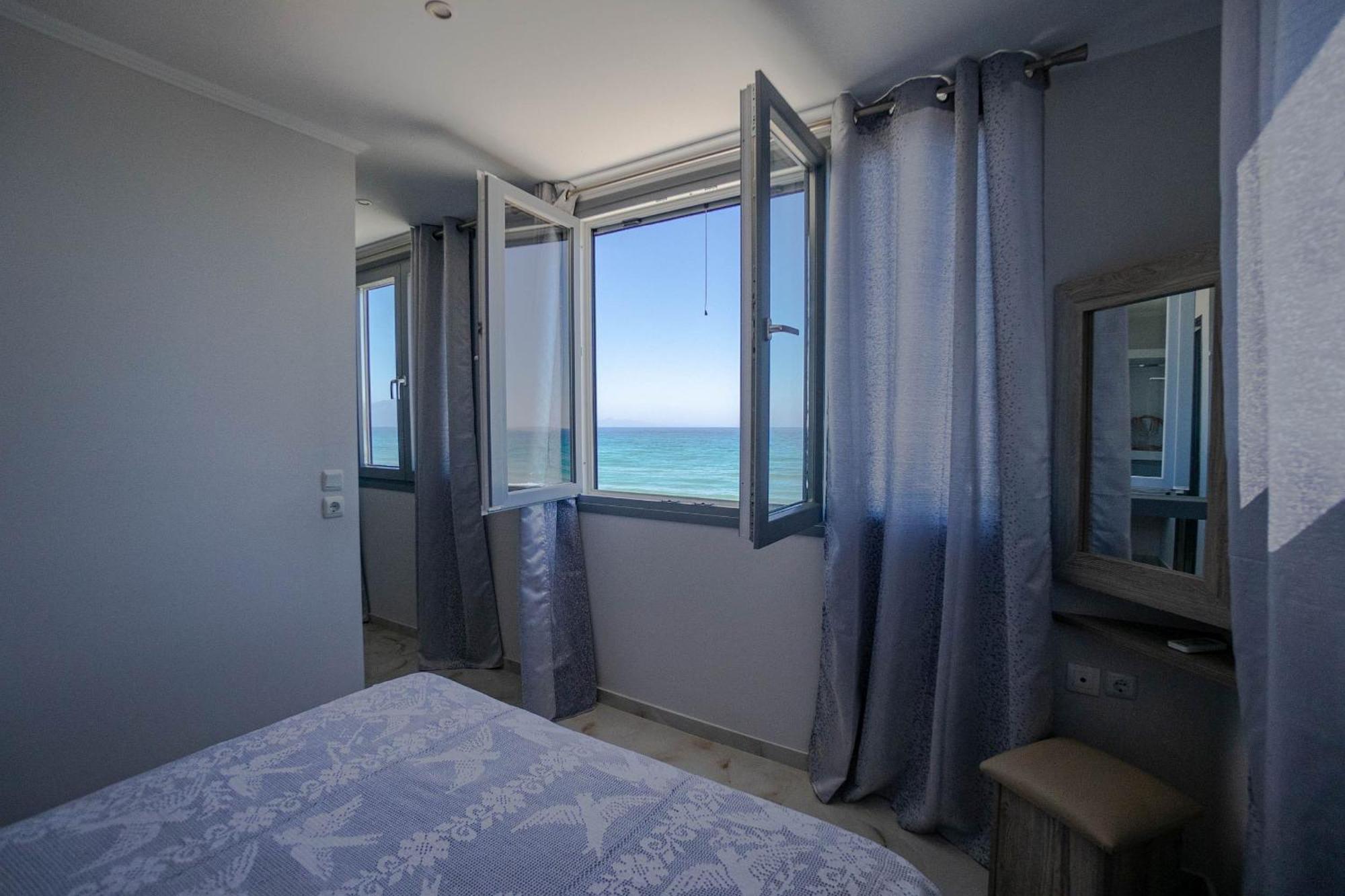 Golden Dolphin Studios & Apartments Alykes  Bilik gambar