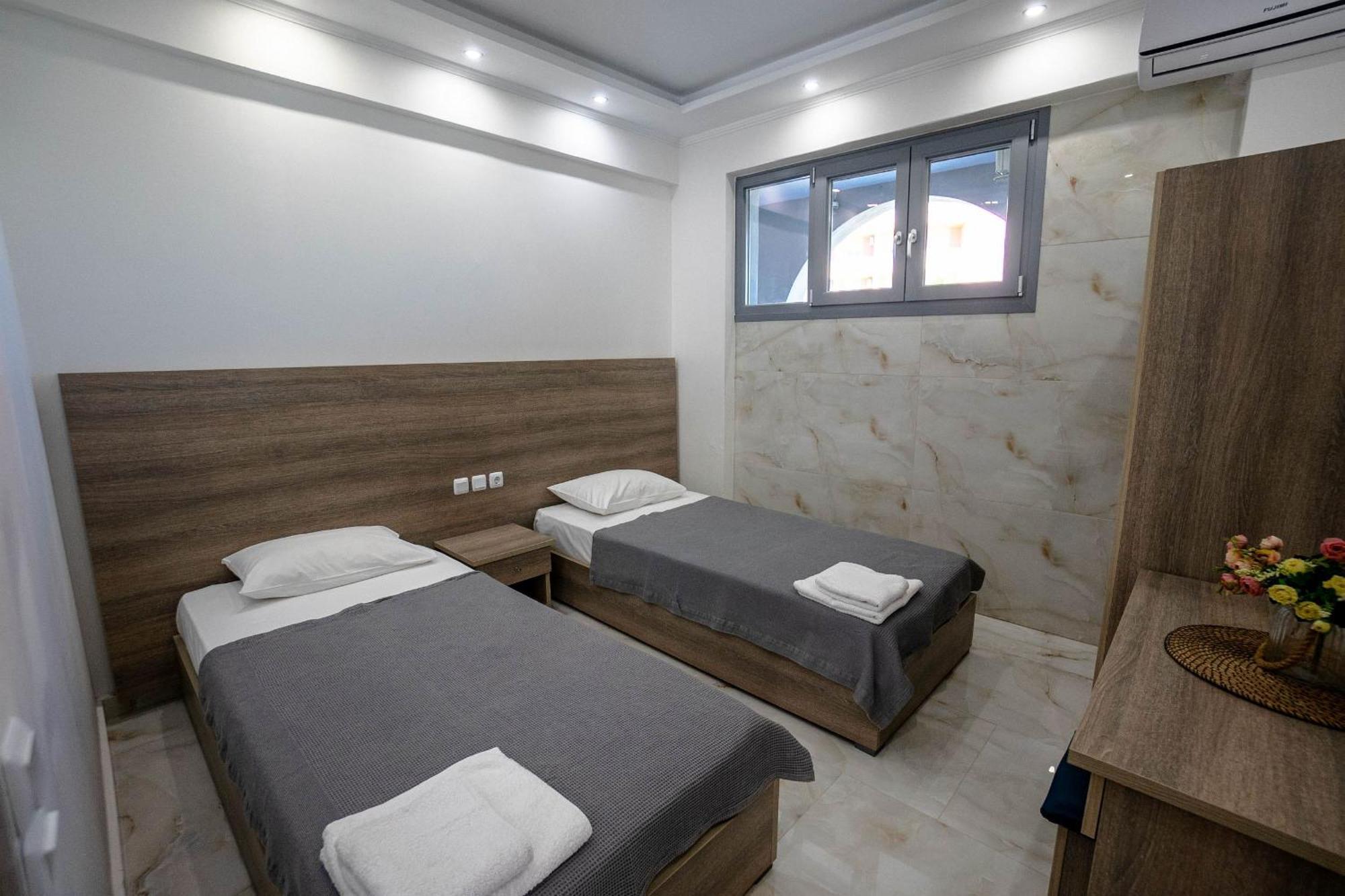 Golden Dolphin Studios & Apartments Alykes  Bilik gambar